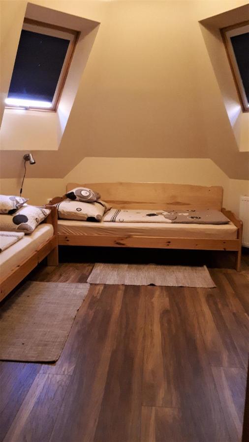 Nefelejcs Fagyizo Es Apartmanhaz Kistolmacs 외부 사진